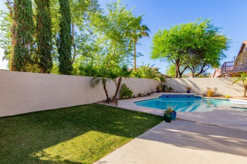 15618 37th Way, Phoenix, AZ 85048-7301