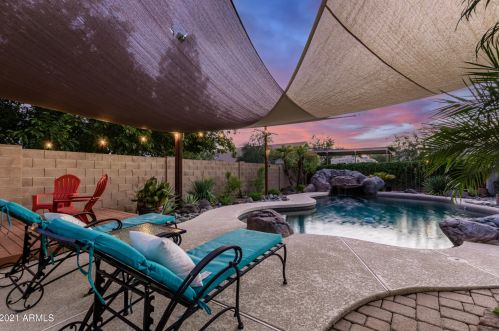 18824 30th St, Phoenix AZ  85050-3412 exterior