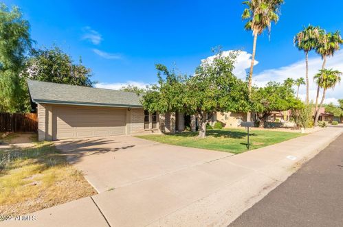 4150 Alan Ln, Phoenix, AZ 85028-4115