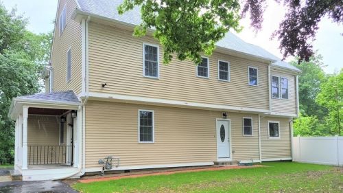 1081 Washington St, Weymouth, MA 02189-1931