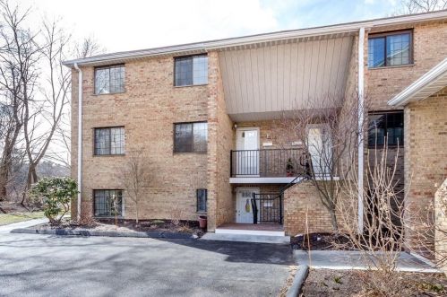 194 Washington St, Canton MA 02021-3863 exterior