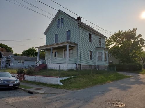 163 Field St, New Bedford, MA 02740-1230