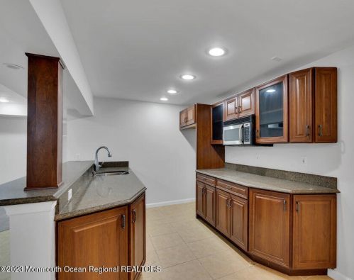 111 Picadilly Dr, Jackson Twp NJ  08527-1290 exterior