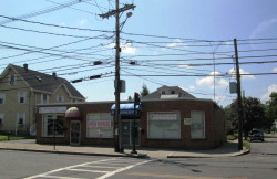 230 California St, Newton, MA 02458-1009
