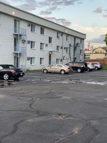 24 Inman St, Lawrence MA 01843-2721 exterior