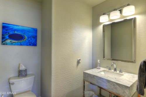 12618 38 St, Phoenix AZ 85040-1613 exterior