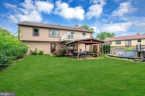 85 Colleen Cir, Trenton NJ 08638-1724 exterior