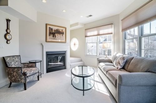 32 Tilden Commons Dr, Quincy, MA 02171-3121