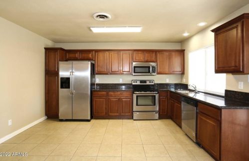 3763 Crocus Dr, Phoenix AZ 85032-5420 exterior