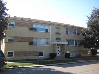 3401 Oak Park Ave, Forest View, IL 60402-3618