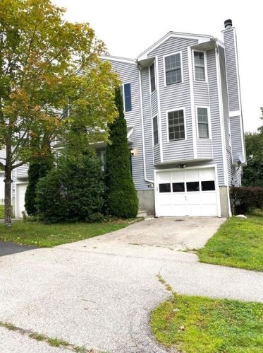 58 Ledgecrest Dr, Worcester, MA 01603-1250