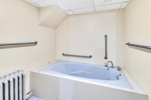 5 Scadding St, Taunton MA 02780-1100 exterior