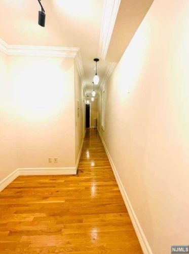 20 Magnolia St, Belleville NJ  07109-1110 exterior