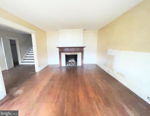 164 Delaware St, West Deptford NJ 08096-5921 exterior