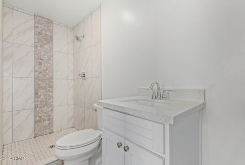 6231 3rd Ave, Phoenix AZ 85021-2405 exterior