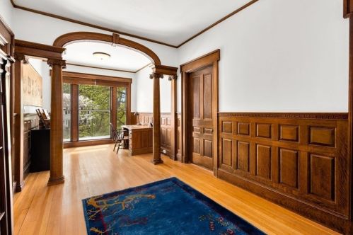 165 Hunnewell Ave, Newton, MA 02458-2245