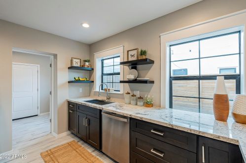 2340 12 St, Phoenix AZ 85086-9300 exterior