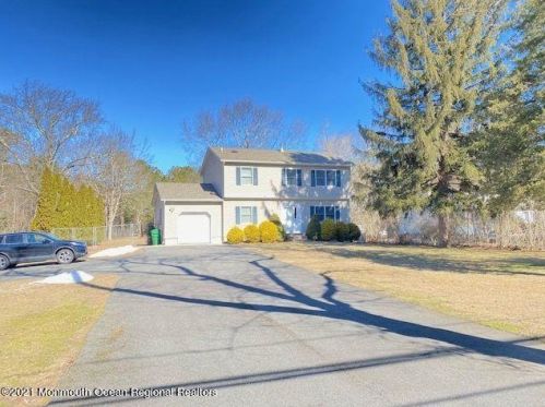 760 Veterans Hwy, Jackson Twp NJ 08527-3335 exterior