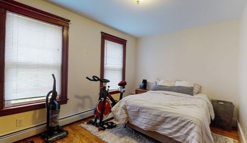 25 Circuit Ave, Worcester MA 01603-2159 exterior