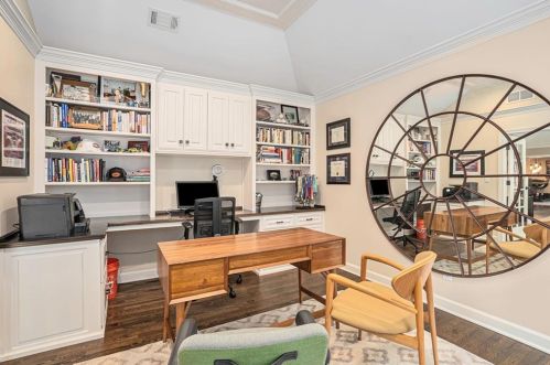 230 Broadland Rd, Atlanta GA 30327-3216 exterior