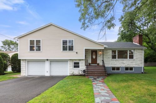 126 Brandeis Rd, Newton MA 02459-2707 exterior