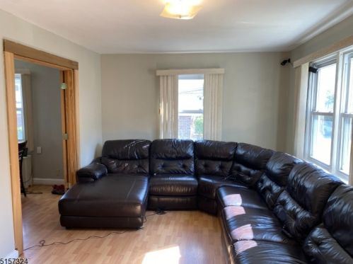 276 William St, Belleville NJ  07109-1611 exterior