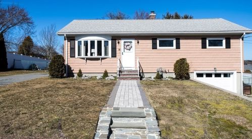 38 Clearview Ave, Fall River, MA 02726-4801