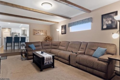 9 Lake Pochung Rd, Wantage NJ  07461-4027 exterior