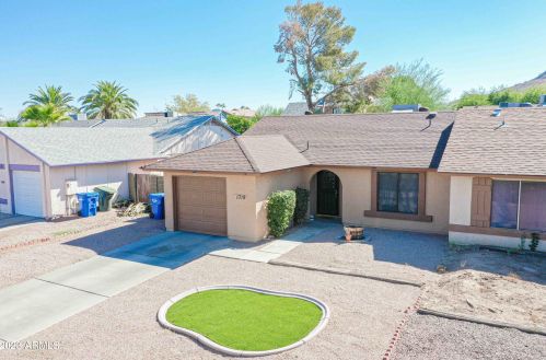 1719 Beverly Ln, Phoenix AZ  85022-2889 exterior