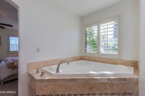 5307 32 Pl, Phoenix AZ 85018-1408 exterior