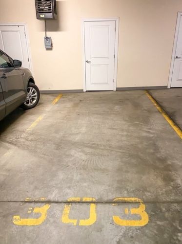 8 Crowninshield St, Peabody MA  01960-8201 exterior