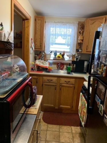 69 Grant St, Fall River MA 02721-1332 exterior