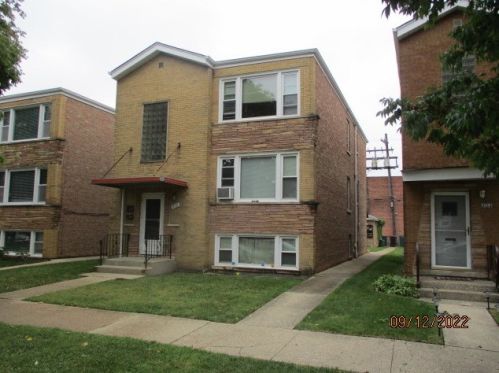 2131 Grove Ave, Forest View, IL 60402-1765