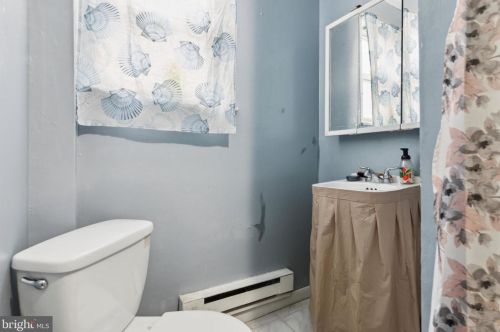 4265 6 St, Philadelphia PA 19140-2313 exterior