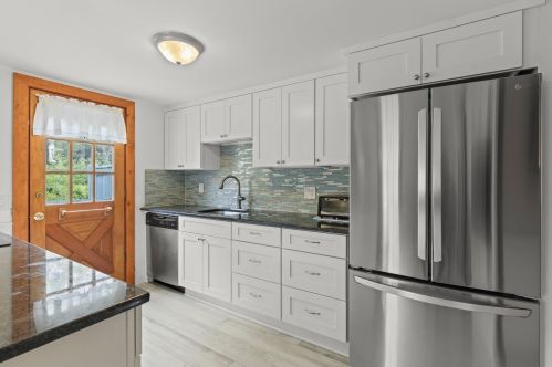 45 Mdw Vw Rd, Chatham MA 02633-2618 exterior