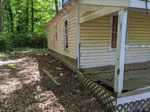 2498 Lester St, Atlanta GA 30344-3012 exterior