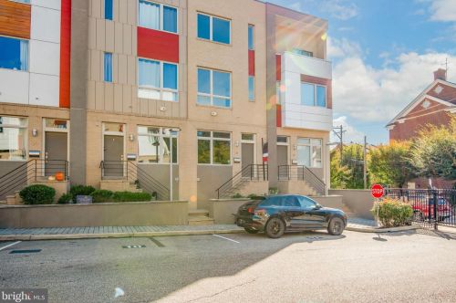 740 Columbus Blvd, Philadelphia PA  19147-3517 exterior