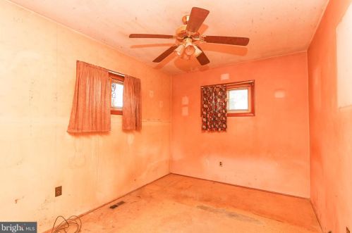 352 Mantua Ave, West Deptford NJ 08066-1277 exterior