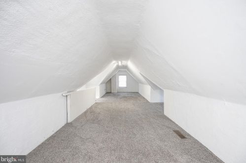 200 Delsea Dr, West Deptford NJ  08093-1221 exterior