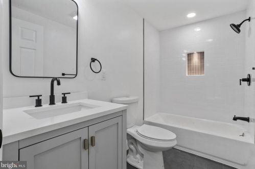 1 18th St, Burlington NJ  08016-4605 exterior