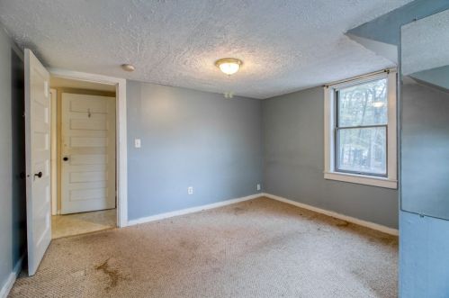 434 East St, South Hadley MA 01075-2118 exterior