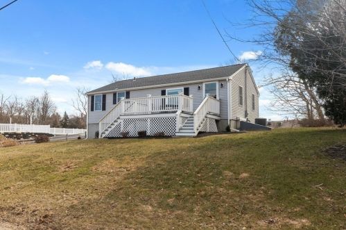 6 Cushing Dr, Plymouth, MA 02360-1148