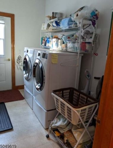 4 Dales Xing, Wantage NJ 07461-3229 exterior