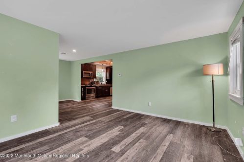 167 Ross Ln, Jackson Twp NJ 08527-4611 exterior