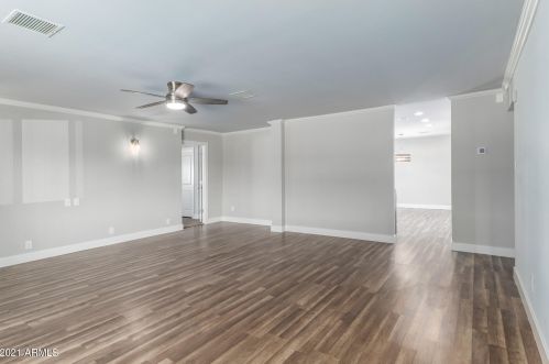 8212 Catalina Dr, Phoenix, AZ 85033-4713