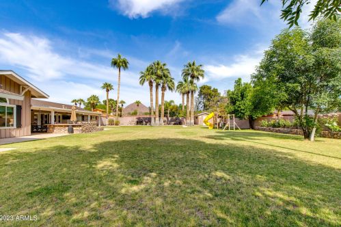 3713 Camelback Rd, Phoenix AZ 85033-1505 exterior