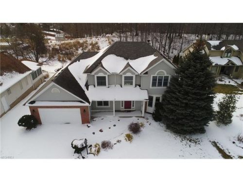 7060 Lassiter Dr, Cleveland, OH 44129-6351