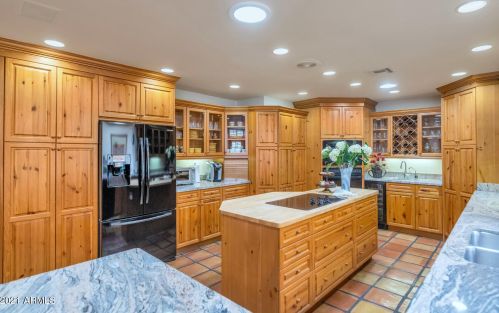 9416 47 St, Phoenix AZ 85028-5204 exterior