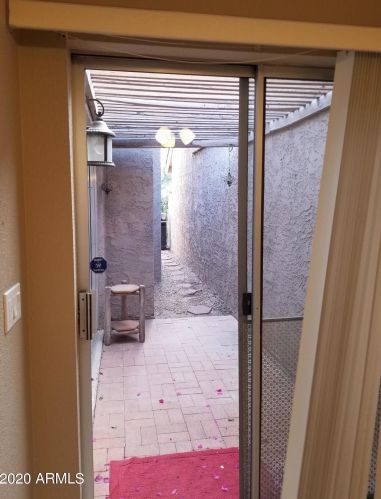 12639 40 Pl, Phoenix AZ 85050-8745 exterior