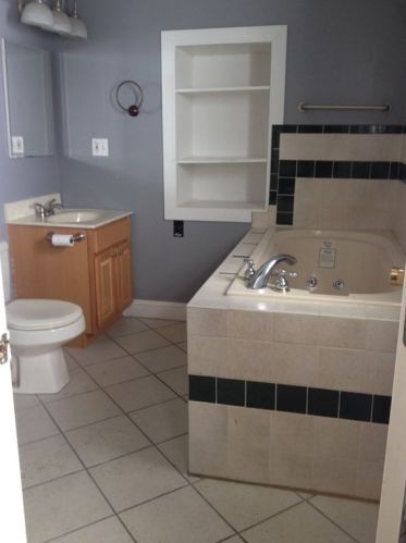 100 Linden St, Whitman MA 02382-2414 exterior